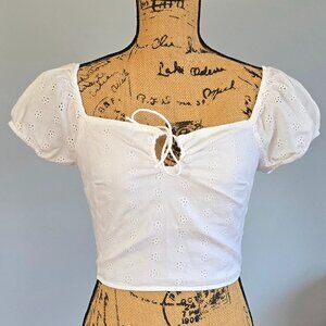 Hollister White Eyelet Floral Crop Top M Medium Smocked Puff Sleeve Cottagecore